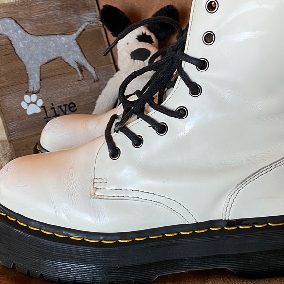 SOLD SOLD SOLD Dr Martens JADON Leather Boots 🤍🖤 - Picture 3 of 9